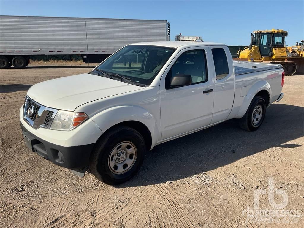 Nissan FRONTIER Vieglais kravas automobilis/izkraušana no sāniem