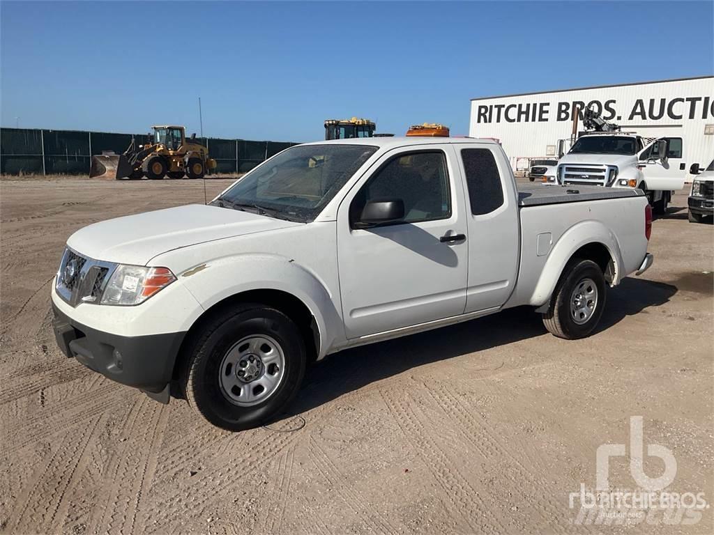Nissan FRONTIER Vieglais kravas automobilis/izkraušana no sāniem