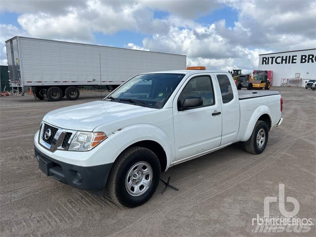 Nissan FRONTIER Vieglais kravas automobilis/izkraušana no sāniem