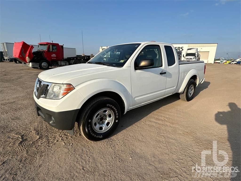 Nissan FRONTIER Vieglais kravas automobilis/izkraušana no sāniem