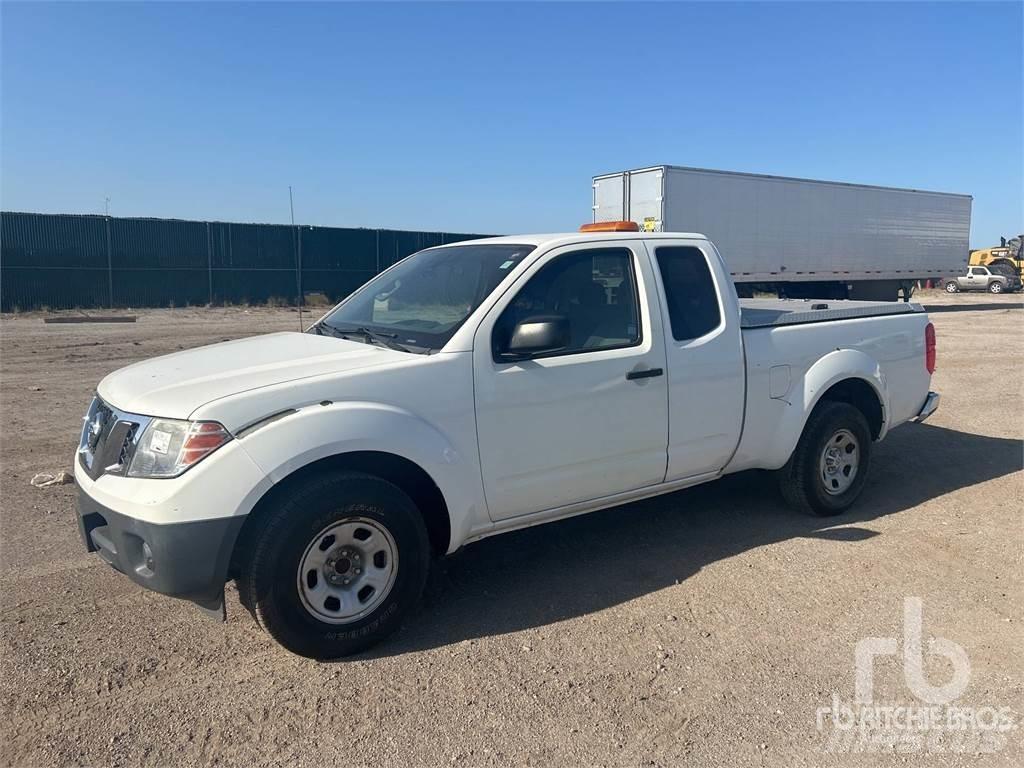 Nissan FRONTIER Vieglais kravas automobilis/izkraušana no sāniem