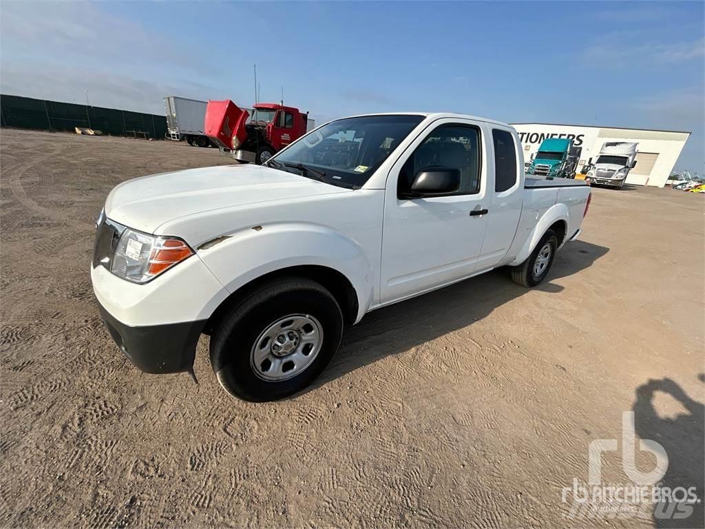 Nissan FRONTIER Vieglais kravas automobilis/izkraušana no sāniem