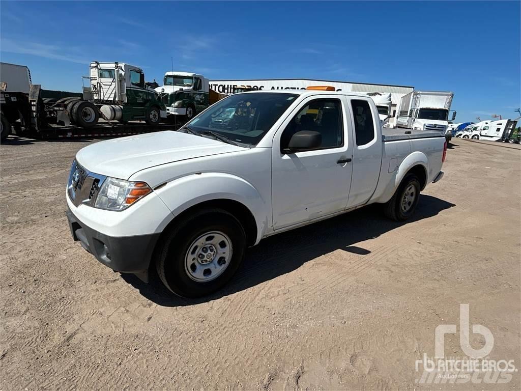 Nissan FRONTIER Vieglais kravas automobilis/izkraušana no sāniem