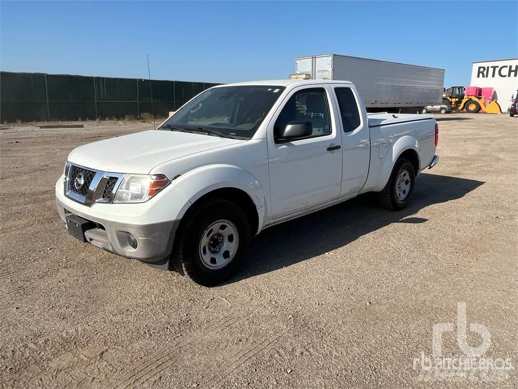 Nissan FRONTIER Vieglais kravas automobilis/izkraušana no sāniem