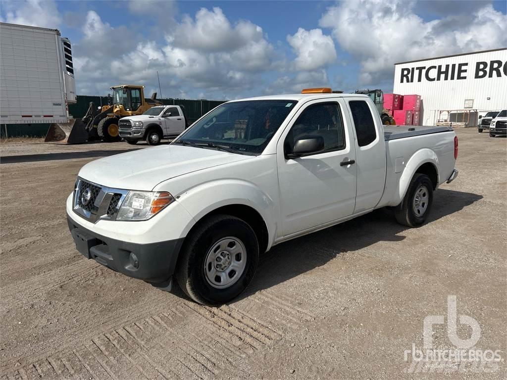 Nissan FRONTIER Vieglais kravas automobilis/izkraušana no sāniem