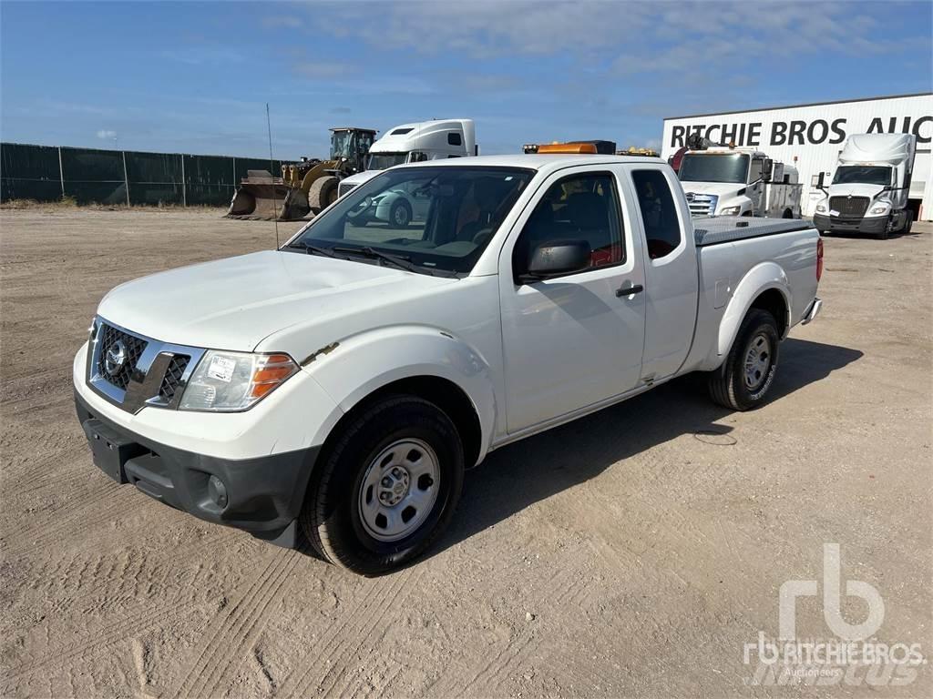 Nissan FRONTIER Vieglais kravas automobilis/izkraušana no sāniem