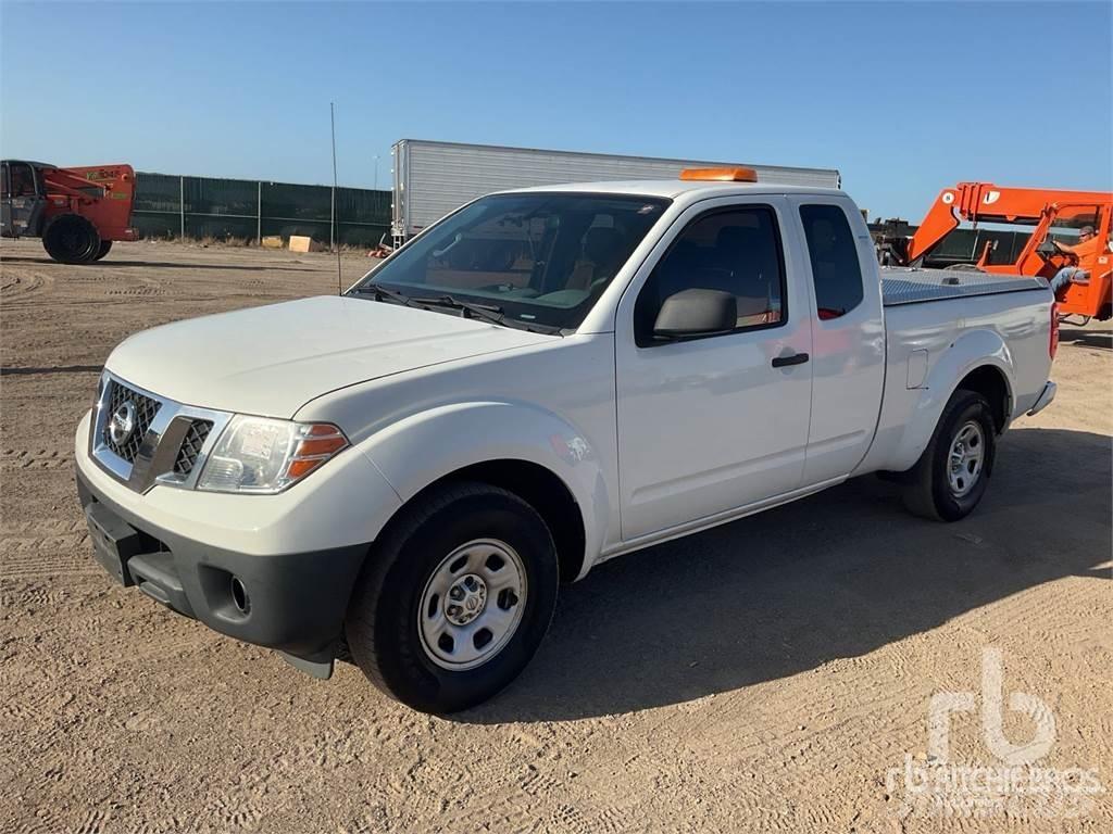 Nissan FRONTIER Vieglais kravas automobilis/izkraušana no sāniem