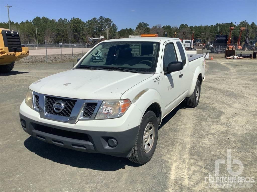 Nissan FRONTIER Vieglais kravas automobilis/izkraušana no sāniem