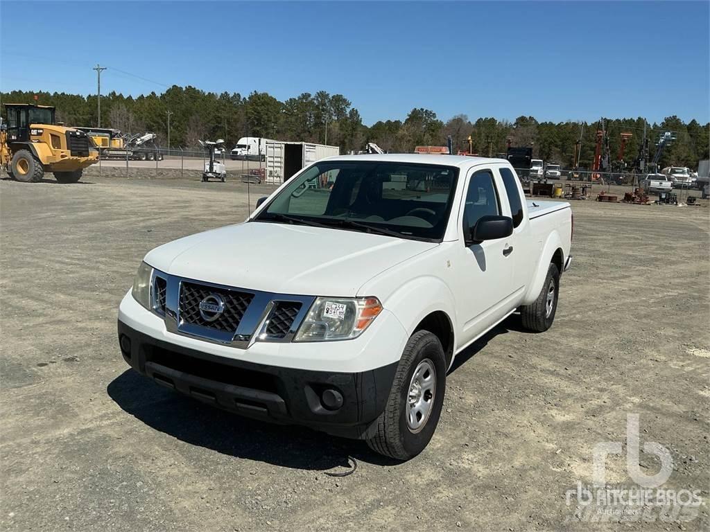 Nissan FRONTIER Vieglais kravas automobilis/izkraušana no sāniem