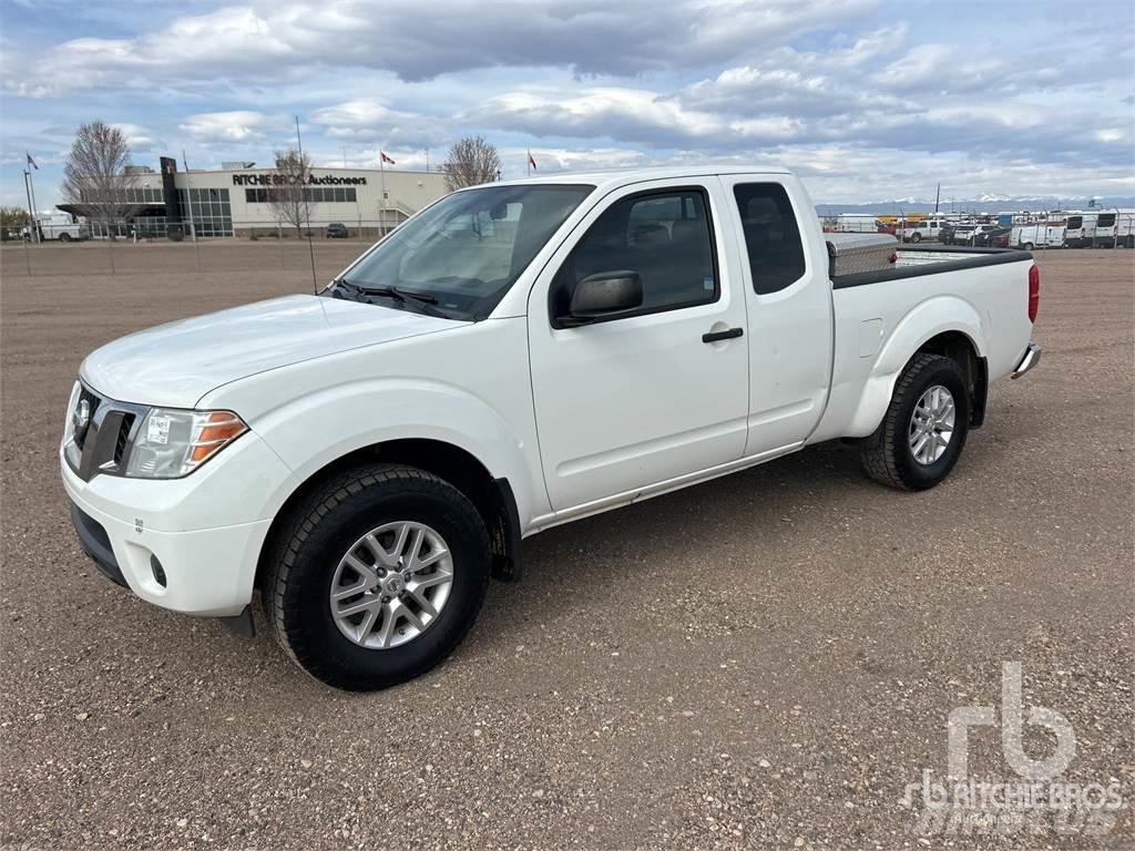 Nissan FRONTIER Vieglais kravas automobilis/izkraušana no sāniem