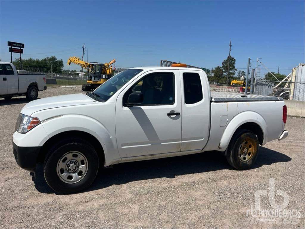 Nissan FRONTIER Vieglais kravas automobilis/izkraušana no sāniem