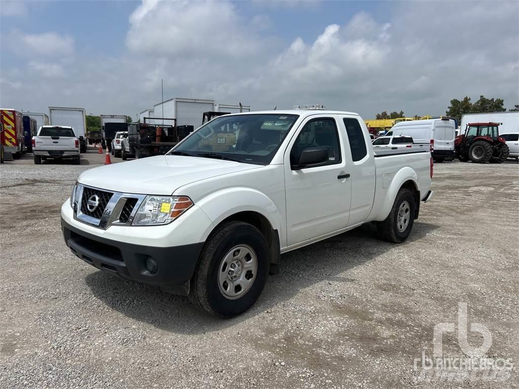 Nissan FRONTIER Vieglais kravas automobilis/izkraušana no sāniem