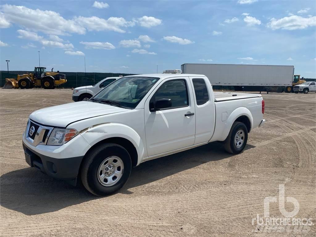 Nissan FRONTIER Vieglais kravas automobilis/izkraušana no sāniem