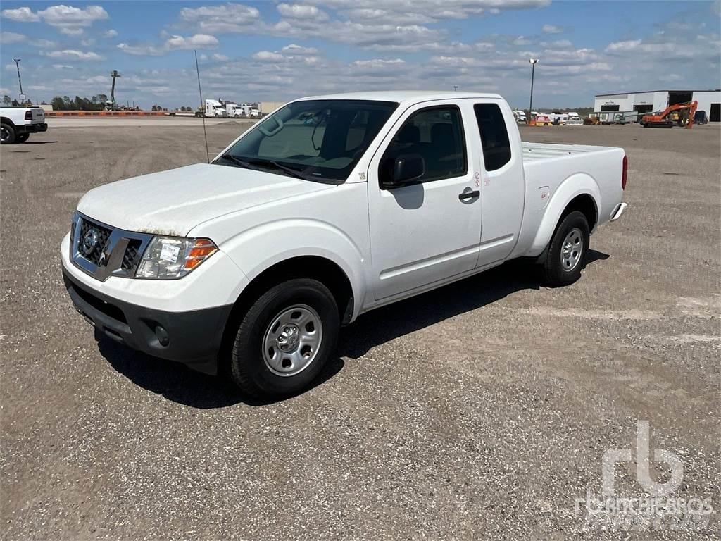 Nissan FRONTIER Vieglais kravas automobilis/izkraušana no sāniem