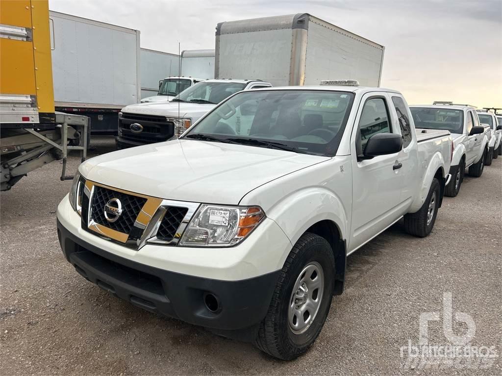 Nissan FRONTIER Vieglais kravas automobilis/izkraušana no sāniem