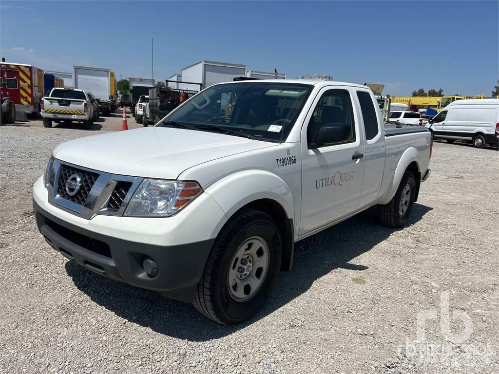 Nissan FRONTIER Vieglais kravas automobilis/izkraušana no sāniem