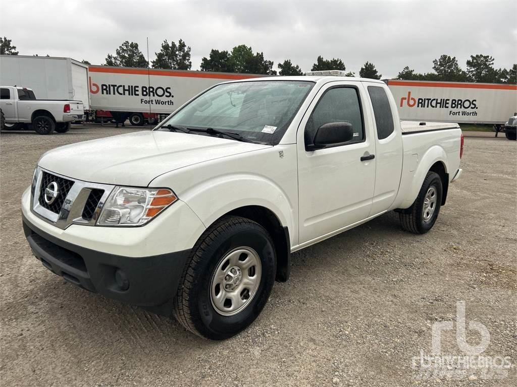 Nissan FRONTIER Vieglais kravas automobilis/izkraušana no sāniem