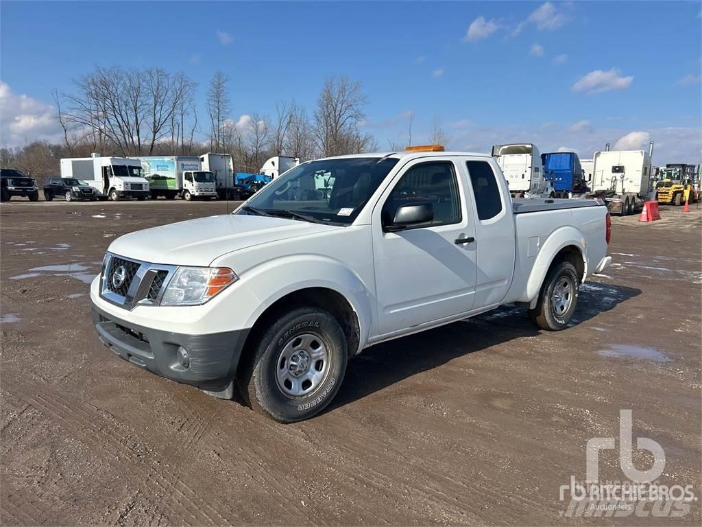 Nissan FRONTIER Vieglais kravas automobilis/izkraušana no sāniem