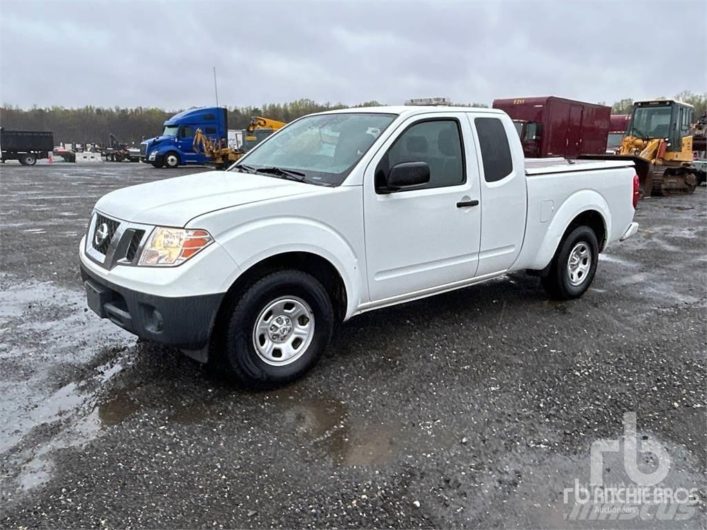 Nissan FRONTIER Vieglais kravas automobilis/izkraušana no sāniem