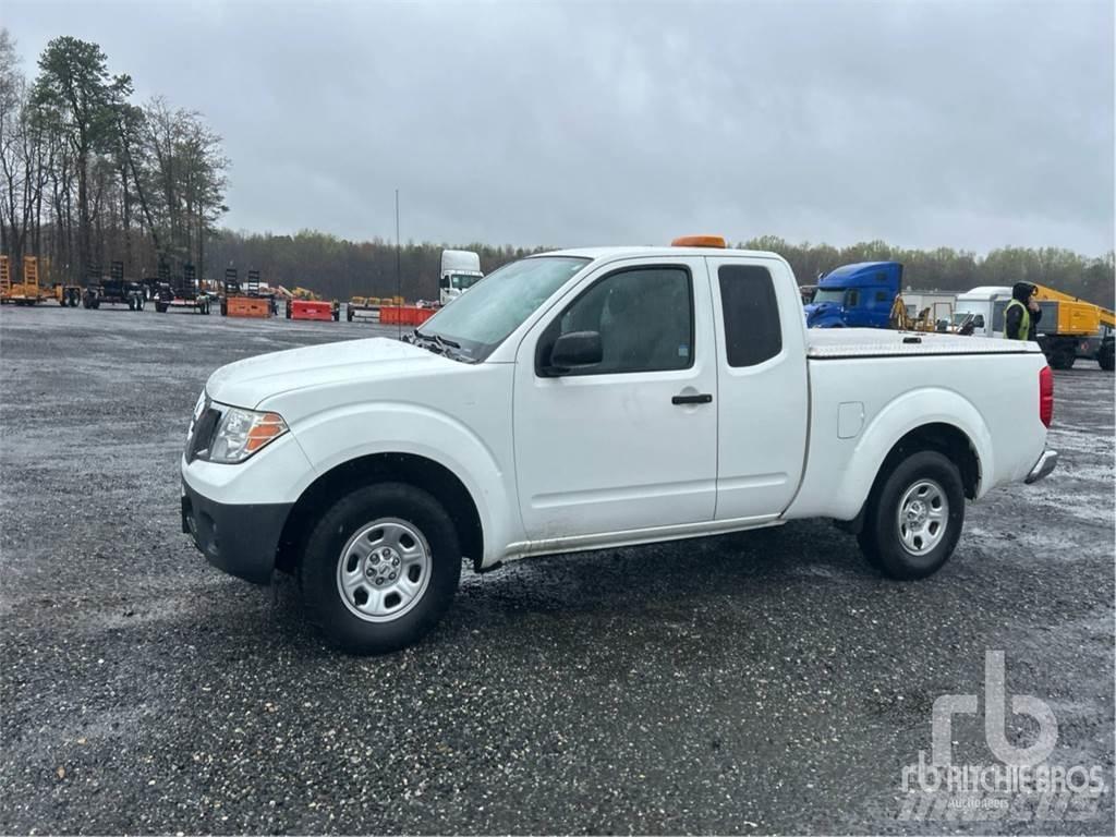 Nissan FRONTIER Vieglais kravas automobilis/izkraušana no sāniem