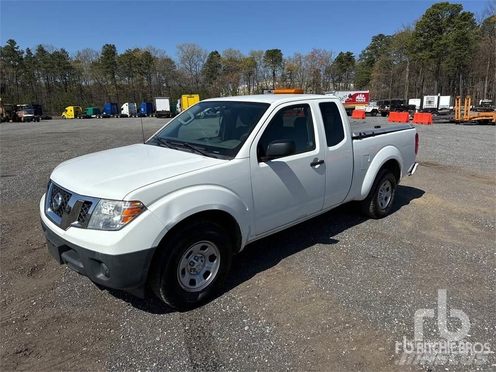Nissan FRONTIER Vieglais kravas automobilis/izkraušana no sāniem