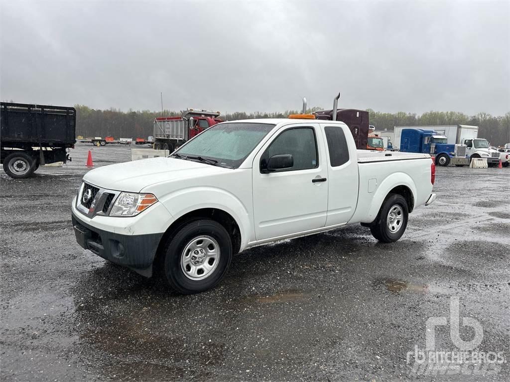 Nissan FRONTIER Vieglais kravas automobilis/izkraušana no sāniem