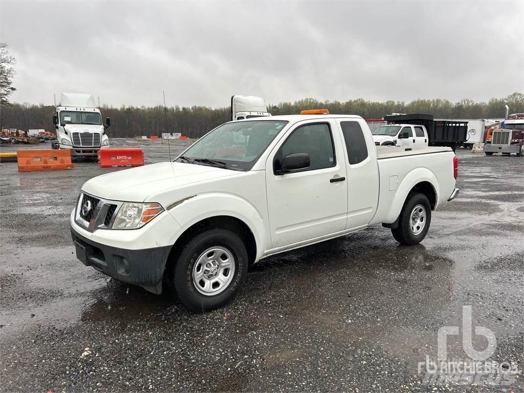 Nissan FRONTIER Vieglais kravas automobilis/izkraušana no sāniem
