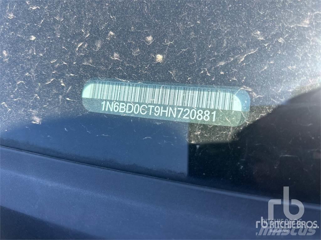 Nissan FRONTIER Vieglais kravas automobilis/izkraušana no sāniem