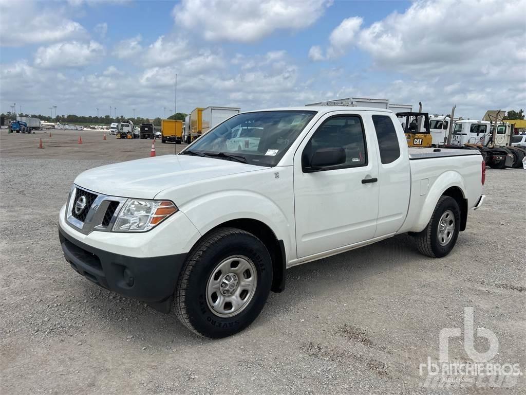 Nissan FRONTIER Vieglais kravas automobilis/izkraušana no sāniem