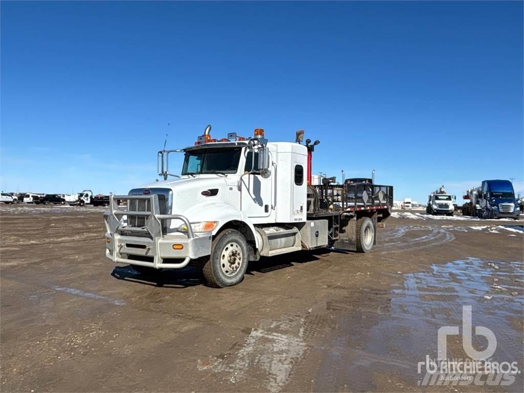 Peterbilt 335 Smagās mašīnas ar celtni