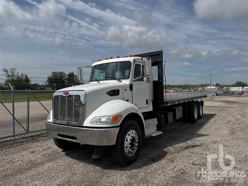 Peterbilt 348 Platformas/izkraušana no sāniem