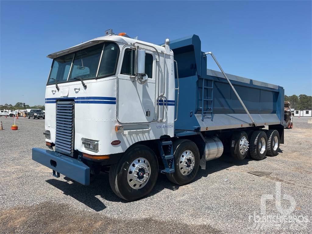 Peterbilt 362 Pašizgāzējs