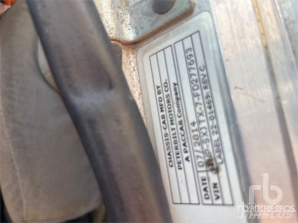 Peterbilt 365 Smagās mašīnas ar celtni