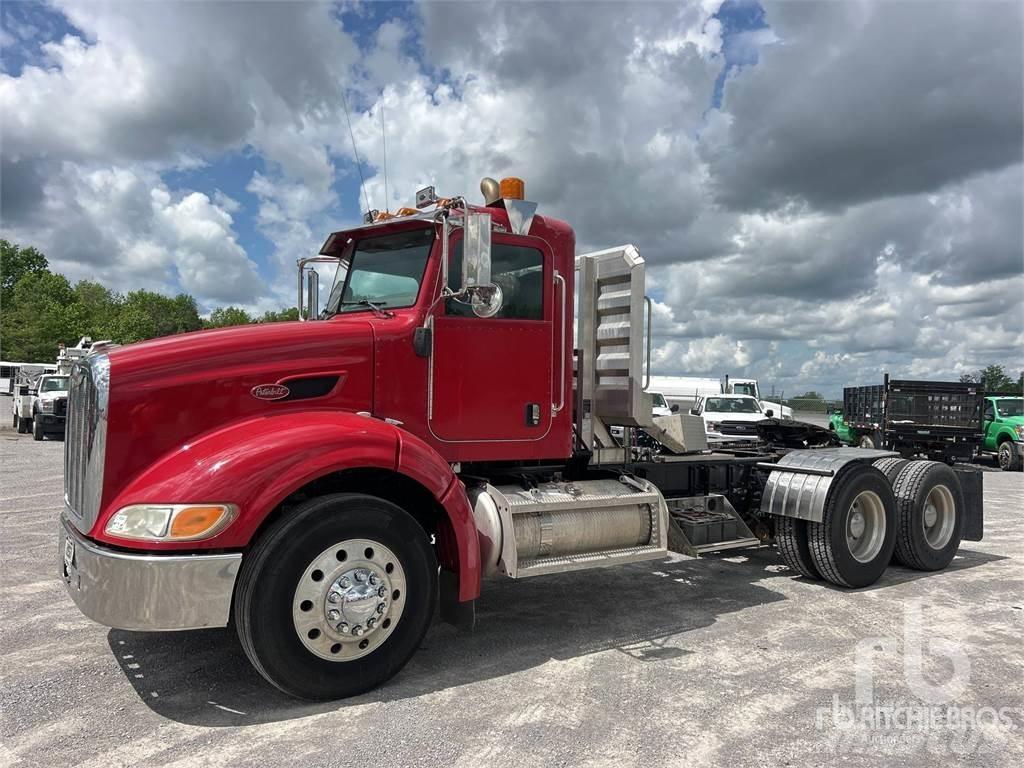 Peterbilt 384 Vilcēji