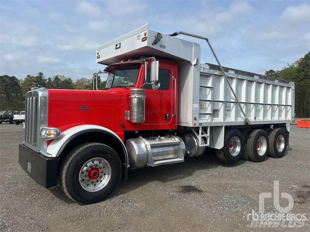 Peterbilt 388 Pašizgāzējs