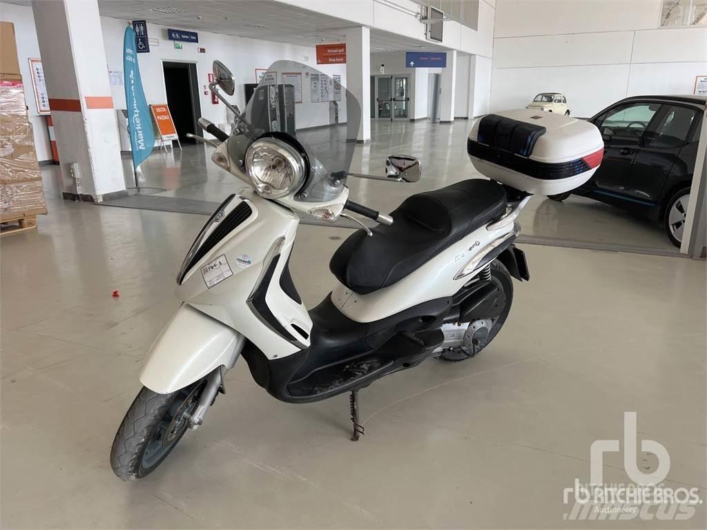Piaggio BEVERLY Automašīnas