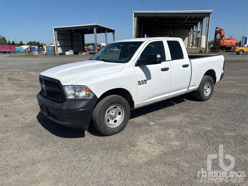 RAM 1500 Vieglais kravas automobilis/izkraušana no sāniem