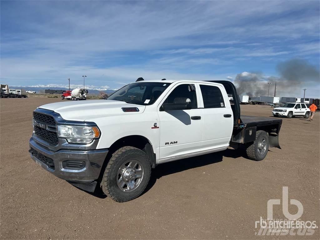 RAM 1500 Platformas/izkraušana no sāniem