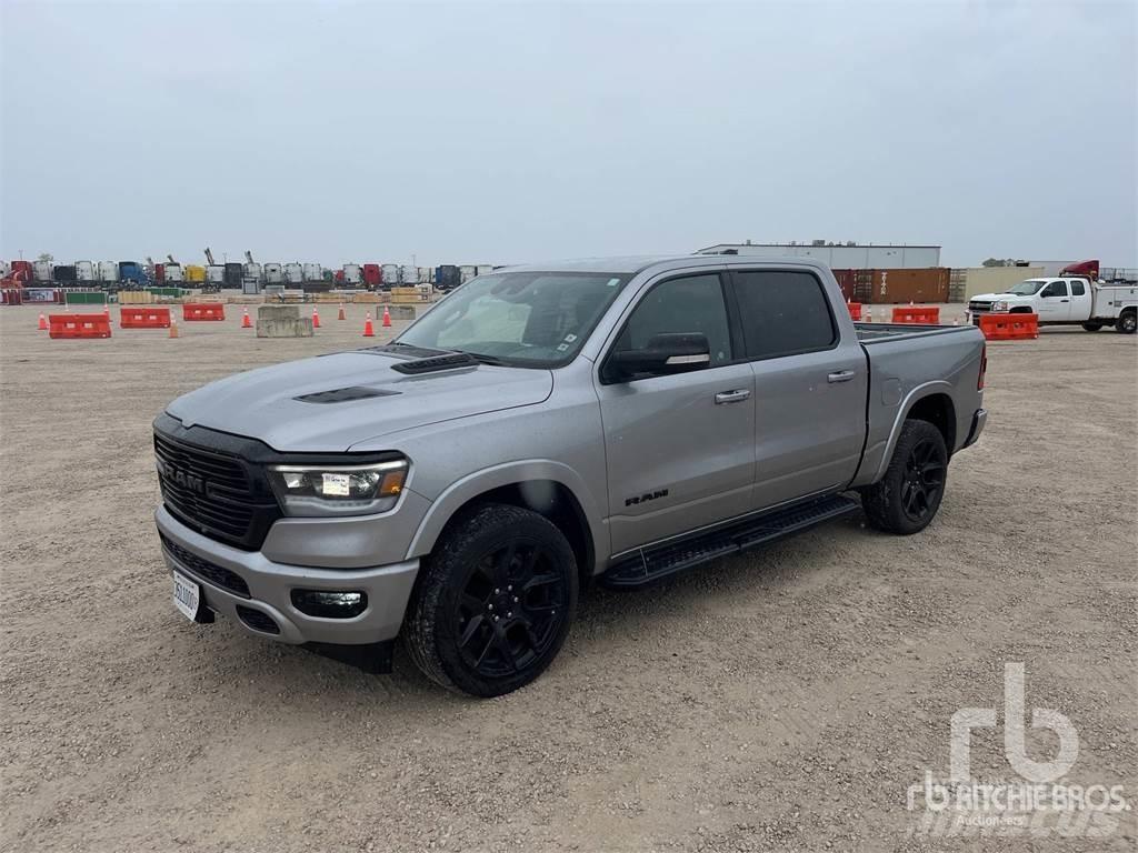 RAM 1500 Vieglais kravas automobilis/izkraušana no sāniem