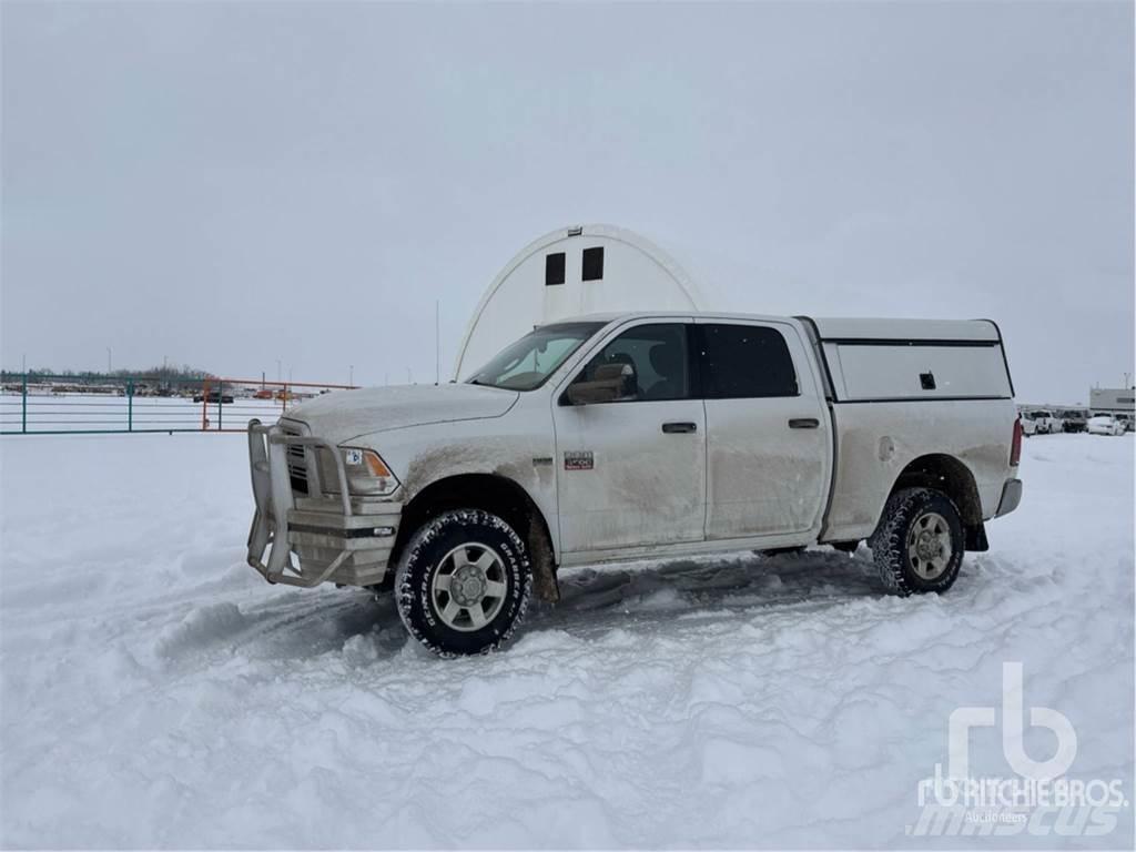 RAM 2500 Vieglais kravas automobilis/izkraušana no sāniem