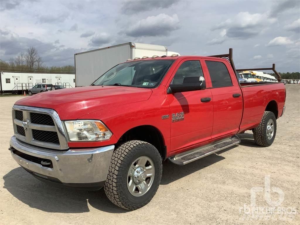 RAM 2500 Vieglais kravas automobilis/izkraušana no sāniem