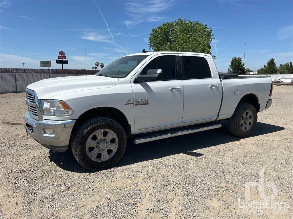 RAM 2500 Vieglais kravas automobilis/izkraušana no sāniem