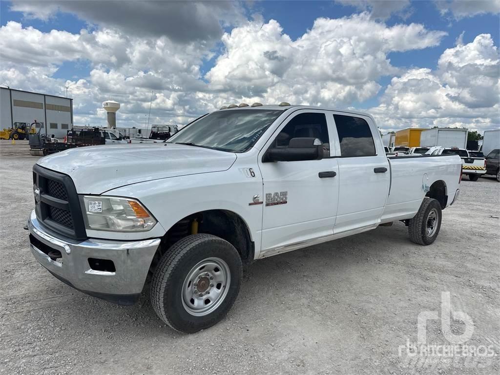 RAM 2500 Vieglais kravas automobilis/izkraušana no sāniem
