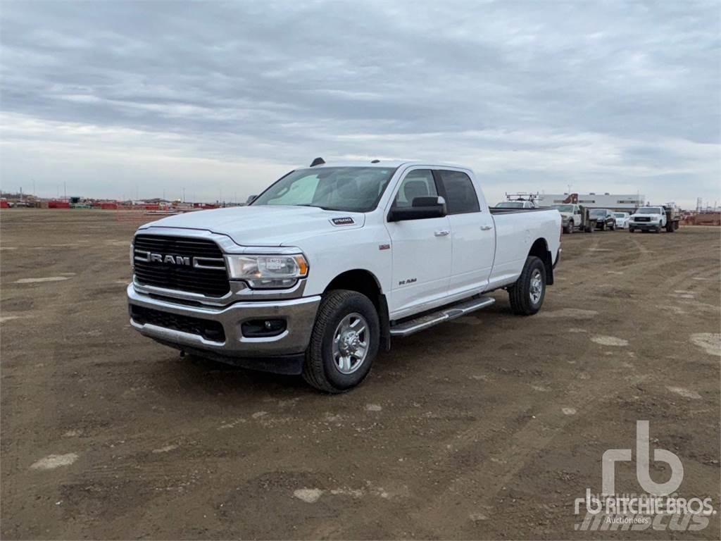 RAM 2500HD Vieglais kravas automobilis/izkraušana no sāniem