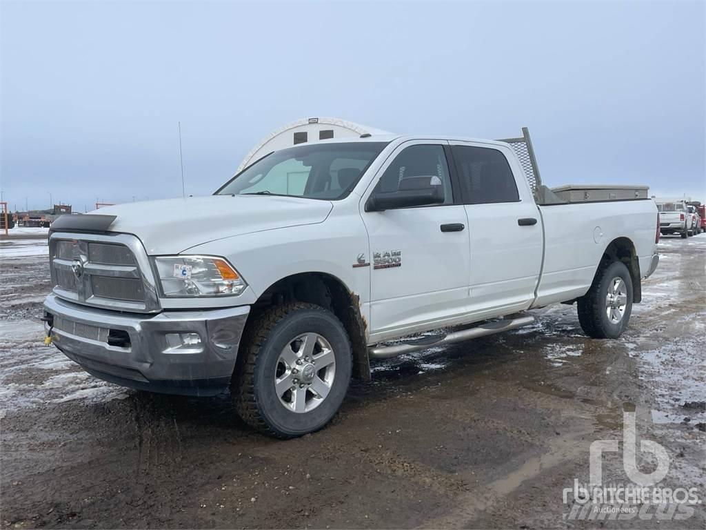 RAM 3500 Vieglais kravas automobilis/izkraušana no sāniem