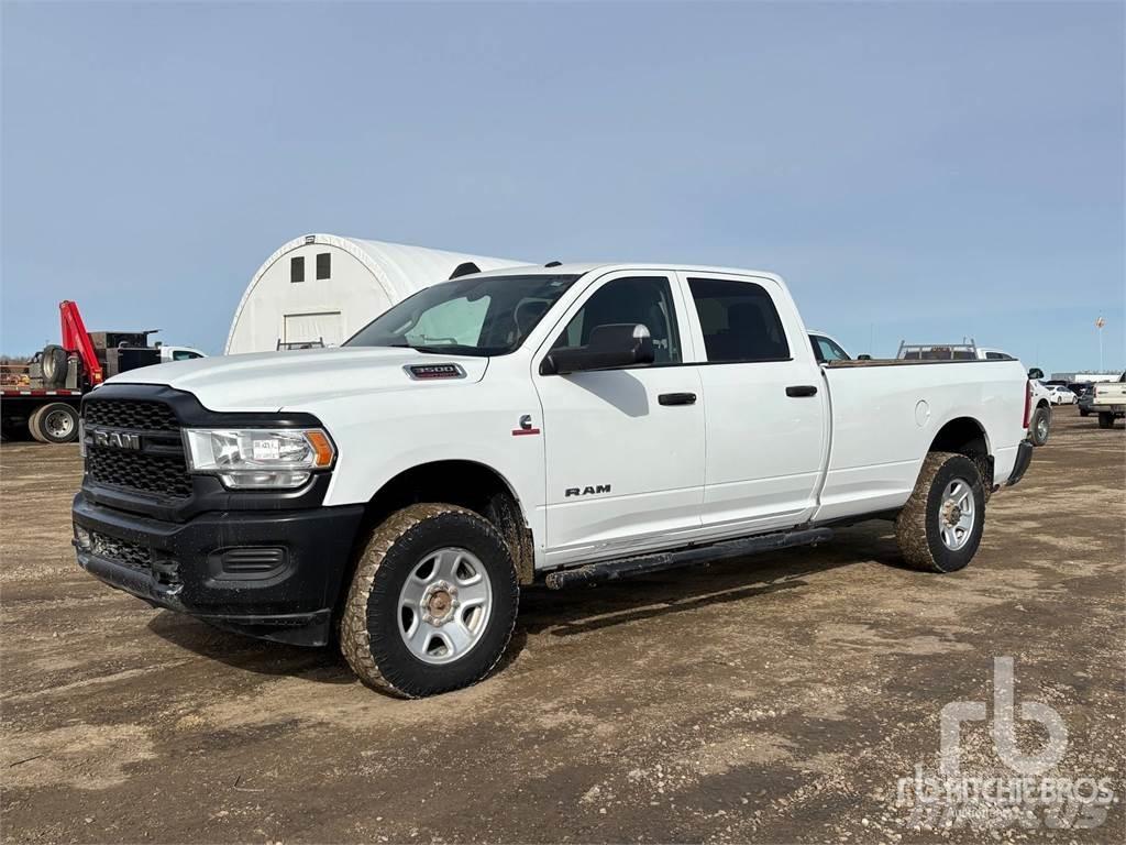 RAM 3500 Vieglais kravas automobilis/izkraušana no sāniem