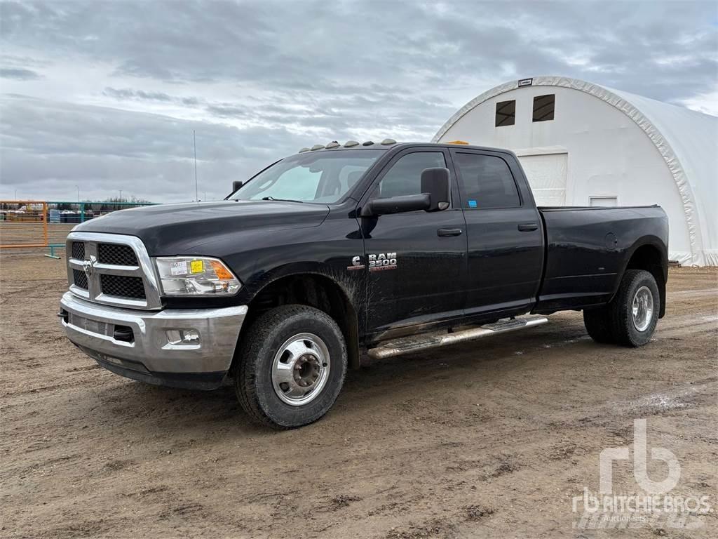 RAM 3500 Vieglais kravas automobilis/izkraušana no sāniem
