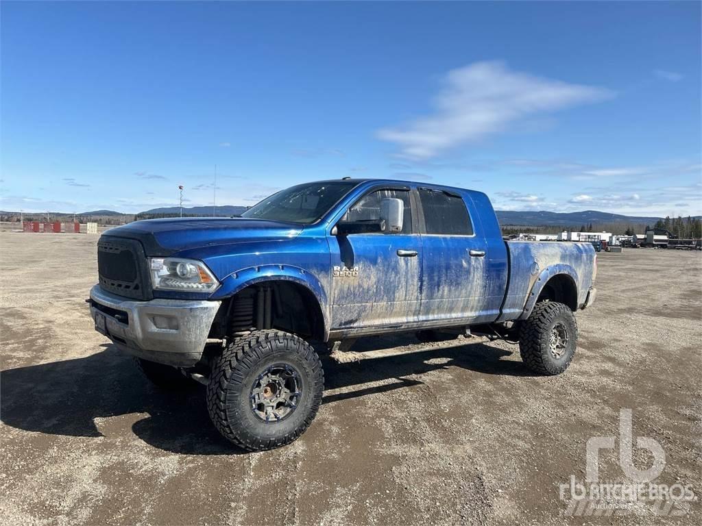 RAM 3500 Vieglais kravas automobilis/izkraušana no sāniem