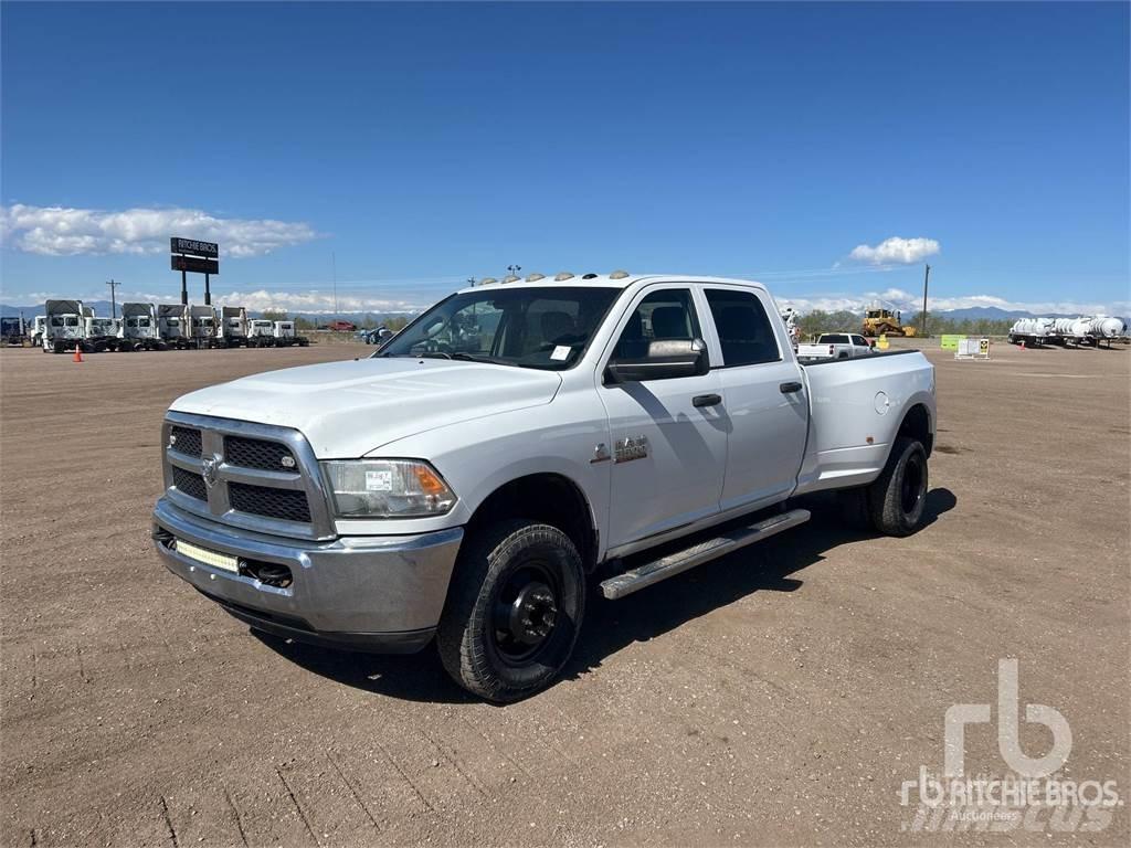 RAM 3500 Vieglais kravas automobilis/izkraušana no sāniem