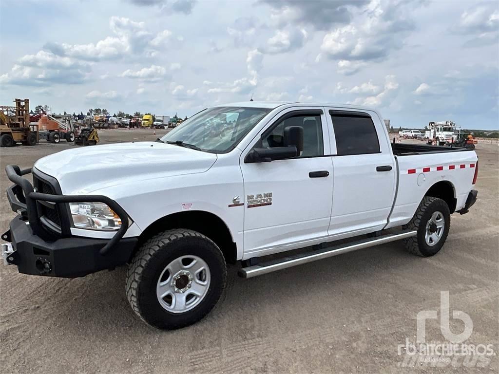 RAM 3500 Vieglais kravas automobilis/izkraušana no sāniem